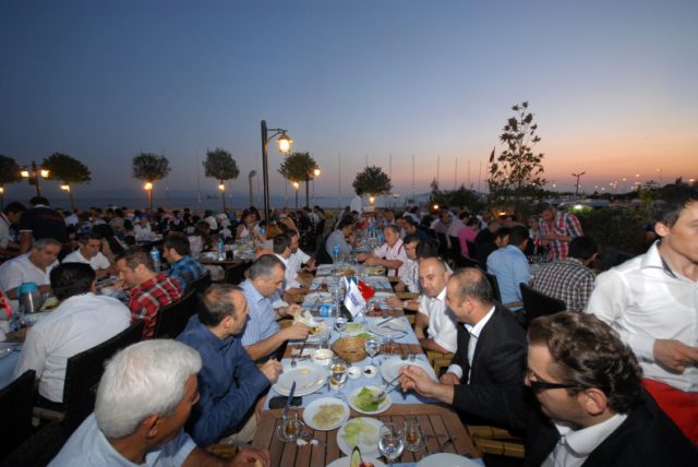 iftar-yemegi-2013-2